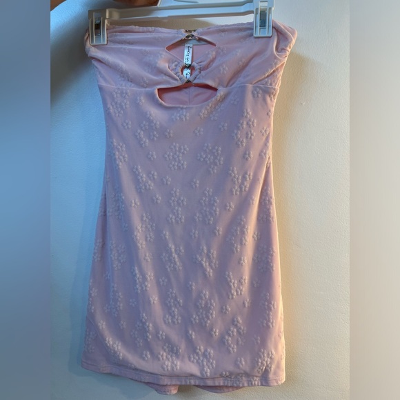 Light pink with flowers mini dress. From Lucy in the sky. Never worn.With gloves - Picture 1 of 4